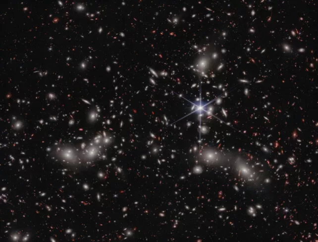 Cosmic Lighthouses: How Dwarf Galaxies Lit Up the Early Universe weic2305a