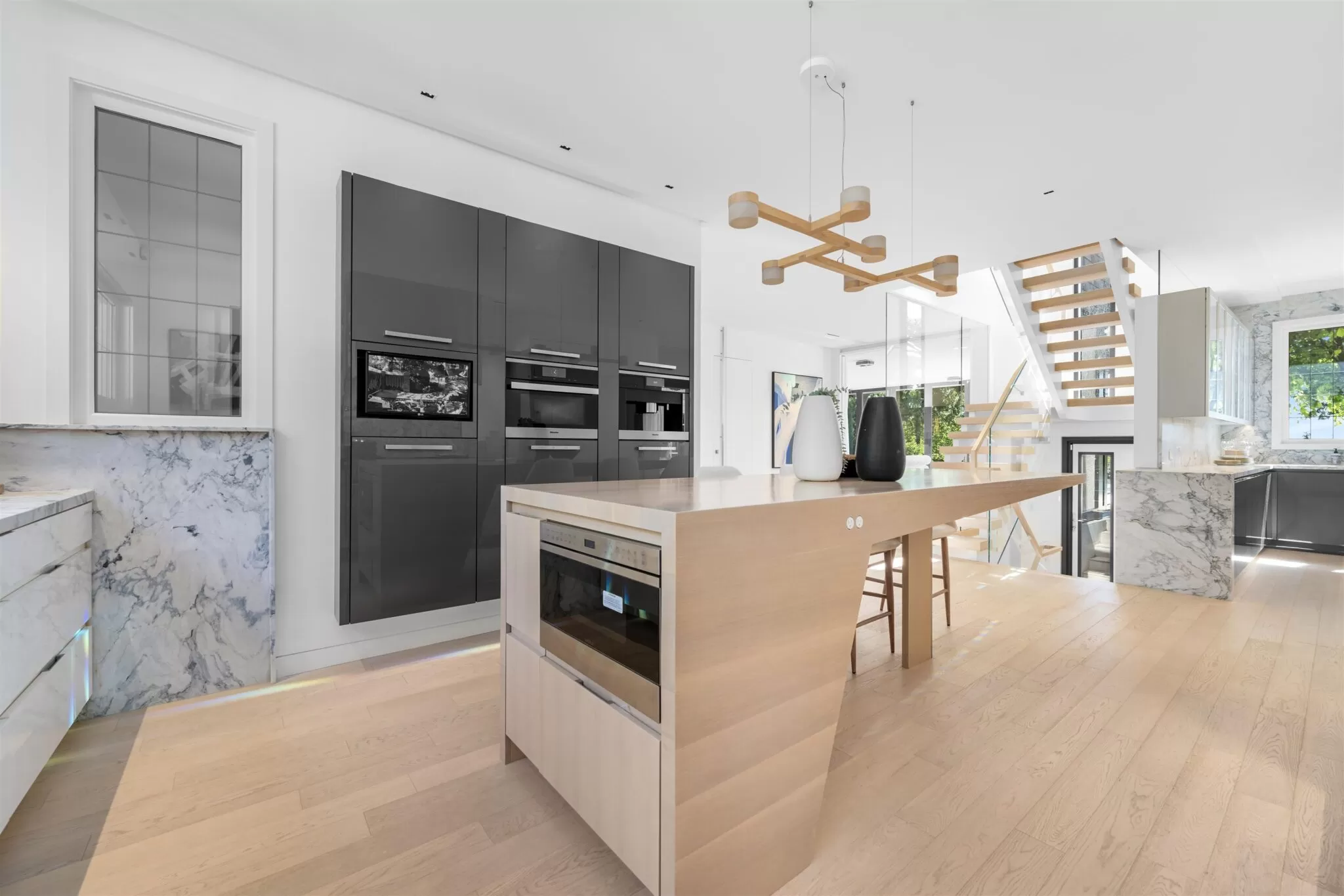 Vancouver's Historic Gables Estate Relisted for $27.5 Million 1db87a14