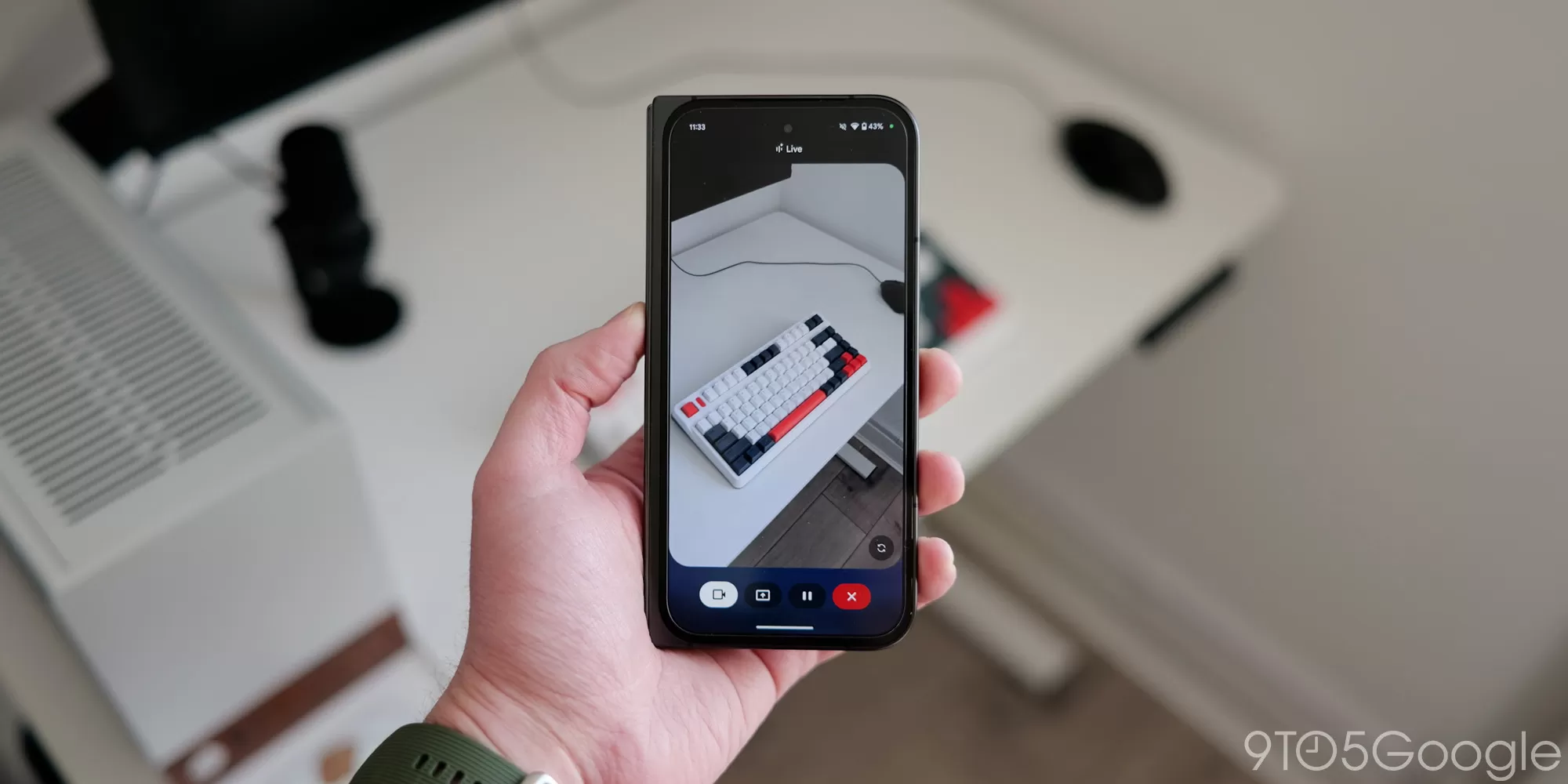 Google Gemini Live Camera and Screen Sharing Rolls Out to All Users gemini live video on pixel fold 2