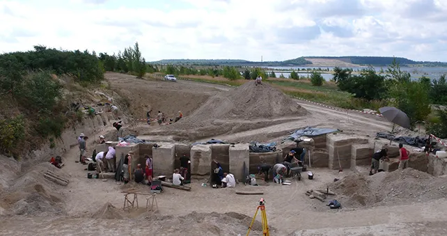 Archaeologists excavating bone fragments at the Neumark-Nord site in Germany, where evidence of Neanderthal fat processing was found